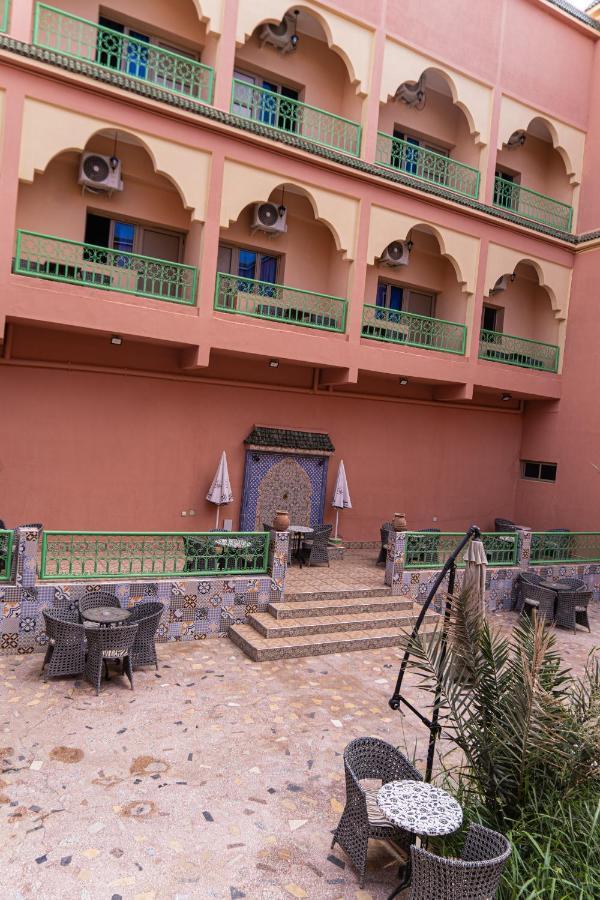 Hotel La Vallee Des Kasbahs Chez Ilyas Tinghir ภายนอก รูปภาพ